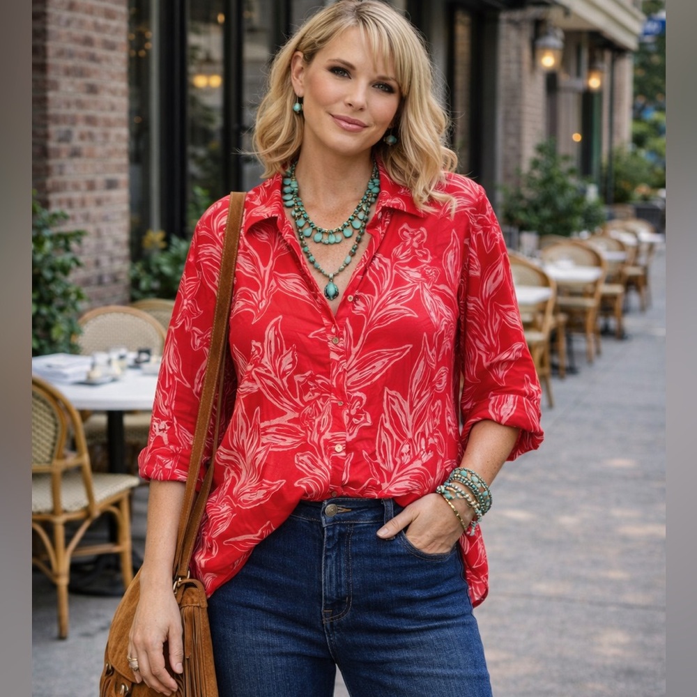 Zara Red Floral Button-Up Shirt Size Large